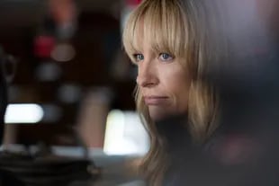Toni Collette como Laura Oliver en "¿Sabes quién es? (Pieces of Her)", serie de Netflix