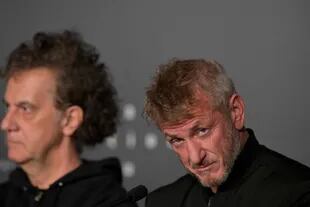El actor Sean Penn durante la conferencia de prensa que ofreció en Cannes por la película Black Flies