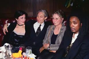 El baterista de los Rolling Stones, Charlie Watts, junto a su esposa Shirley, su hija Seraphina y el músico Bernard Fowler