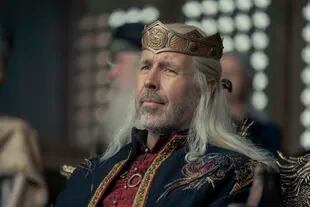 Paddy Considine como el rey Viserys Targaryen en una escena de House of the Dragon