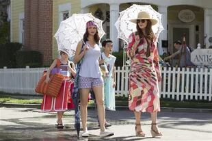 Alexis Bledel y Lauren Graham en una escena del episodio de verano de la serie