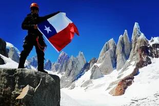 El Circo de los Altares es una zona de alta montaña de la provincia de Santa Cruz donde los límites entre Chile y la Argentina están acordados por medio de un tratado de 1998