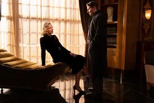 Cate Blanchett y Bradley Cooper en El callejón de las almas perdidas.