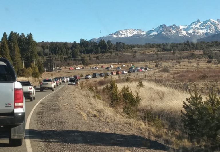 Los vecinos hicieron un reclamo, a través de una caravana de más de 300 autos