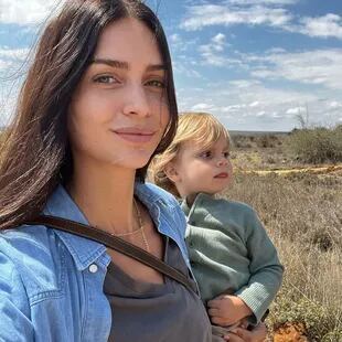 Zaira Nara disfrutando de sus vacaciones en compañía de su hijo Viggo Foto/Instagram: @zaira.nara