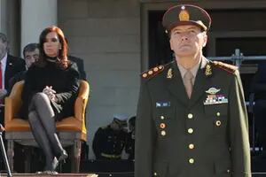 Juzgan al exjefe del Ejército de Cristina Kirchner por enriquecimiento ilícito