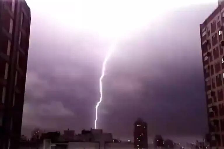 Alerta naranja y roja, en vivo: seguí el minuto a minuto del clima en Buenos Aires y la Argentina