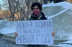 Es activista en Rusia, tiene 27 años y ya estuvo preso dos veces por protestar: su mensaje para Alberto Fernández