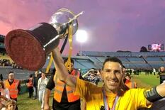 Otra vez Peñarol campeón: con Maxi Rodríguez y Viatri, festejó el 52° título