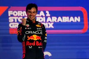 Brilló en Arabia Saudita con el triunfo de Checo Pérez y Verstappen en el segundo puesto