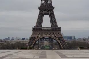 A mediados de mayo los 2,2 millones de habitantes de París tendrán una mascarilla entregada por el gobierno