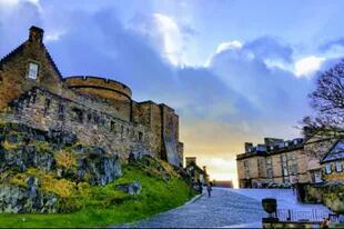 El Castillo de Edimburgo en Escocia será una visita impostergable para las personas de Capricornio