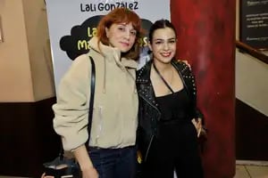 Del emotivo estreno teatral de Lali González y Mey Scápola al reencuentro del elenco de La 1-5/18