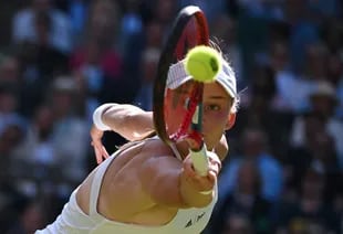 Elena Rybakina se animó y consiguió lo (casi) imposible: la final de Wimbledon
