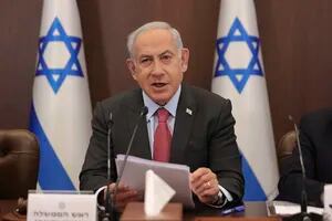 Bajo presión por una histórica ola de protestas, Netanyahu pone en pausa su polémica reforma para evitar "una guerra civil"