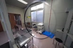 Una sala de 'Clínica de fiebre' en la Villa Olímpica de Tokio, que se utilizará para hacer test y aislar a los sospechosos de estar infectos de Covid-19. 