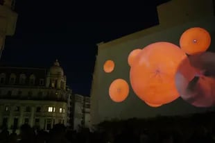 Agustina Sario y Matthieu Perpoint presentarán proyecciones a gran escala