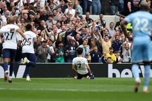 Manchester City compró a Geralish por 140 millones de dólares y amenaza con sacarle a Tottenham a Kane por otros 166 millones; sin embargo, en la cancha ganaron los Spurs, con un tanto del coreano Son