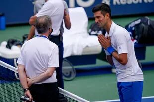 Djokovic alega que no hubo intención, pero la sanción del supervisor fue irrevocable 