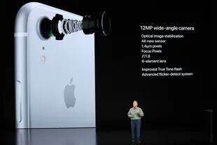 Una sola cámara y una pantalla LCD, las configuraciones que Apple eligió para que el iPhone XR cueste desde 749 dólares