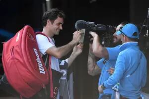 Federer venció a un rival a cuyo coach había derrotado hace 16 años