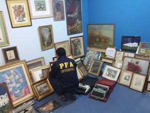 Las obras incautadas al falsificador de San Isidro en el allanamiento de agosto de 2015