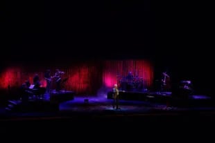 Joan Manuel Serrat en el Estadio Mario Alberto Kempes