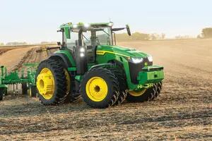 John Deere presentó un tractor autónomo
