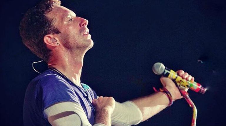 Chris Martin, en el cierre de su gira mundial, en La Plata