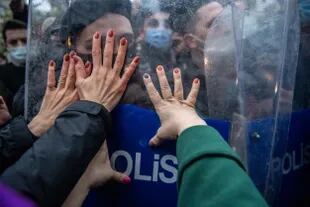 Manifestación de mujeres en Estambul, Turquía