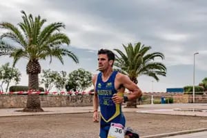 El triatleta argentino que festejó que ganaba... y lo pasaron en los últimos seis metros