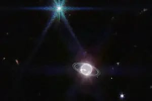 Detectan tres objetos extraños girando alrededor de Urano y Neptuno