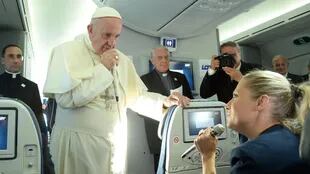 El Papa en el vuelo de Cracovia a Roma, junto a periodistas