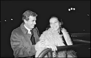 Jean Paul Belmondo y Laura Antonelli compartieron años de felicidad, antes de los oscuros días de la actriz envuelta en adicciones