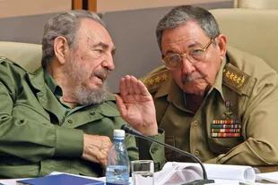 Fideo y Raúl Castro