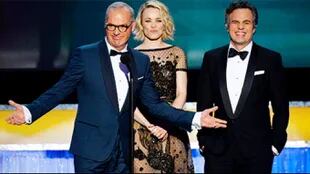 Michael Keaton, Rachel McAdams y Mark Ruffalo, los protagonistas de En primera plana, la película ganadora de la noche de los SAG