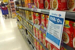 La quita del IVA a alimentos generó una baja de precios de casi un punto