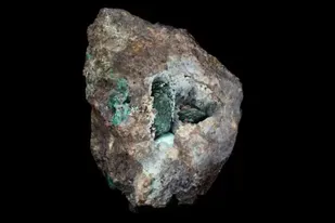 El increíble mineral descubierto en una roca extraída hace 220 años