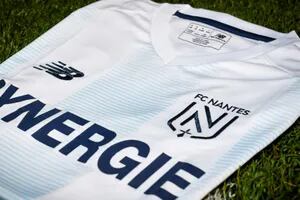 Homenaje. Así es la camiseta "argentina" de Nantes para recordar a Emiliano Sala