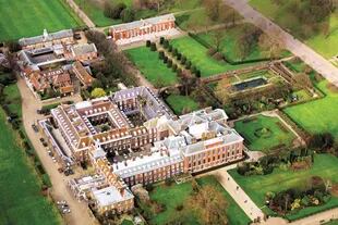 Vista aérea del Palacio de Kensignton, donde se mudaron Eugenia y Jack hace un año. Allí, son vecinos de los duques de Cambridge y de Sussex.