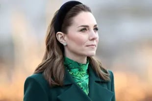 Kate Middleton es la duquesa de Cambridge y será reina en un futuro: algunas veces optó por "quebrantar" ciertas reglas reales de vestuario