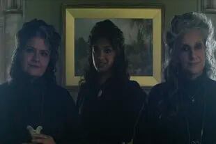 Tres brujas (Nina Wadia, Dinita Gohil y Souad Faress)