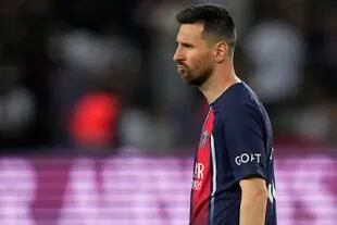 La adaptación a París y el constante conflicto con la hinchada son algunos de los motivos que Messi dio para no seguir en PSG