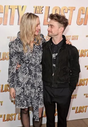 ARCHIVO-. Daniel Radcliffe y Erin Darke comparten una relación de una década