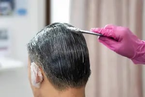 Qué deben saber los hombres antes de teñirse el cabello