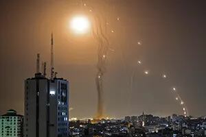 Conflicto: misiles y sirenas en una de las noches más angustiantes de Tel Aviv