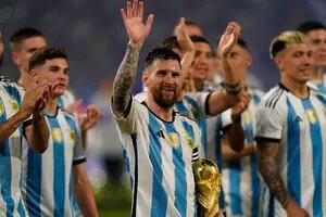 Messi superó los 100 goles y la fiesta de la selección continuó en Santiago del Estero