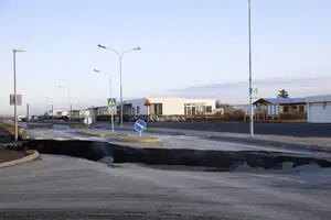 Las imágenes que muestran cómo quedó la ciudad islandesa afectada por múltiples terremotos
