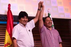 El presidente boliviano y Evo Morales cruzan acusaciones de corrupción de sus hijos
