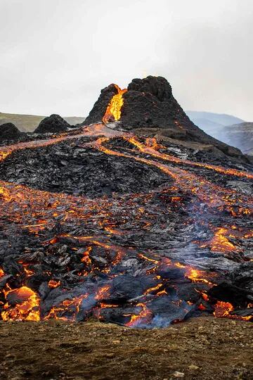Islandia: impresionantes imágenes de la erupción del volcán Fagradalsfjall